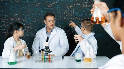 Chemistry Tutor Guide to Learning Concepts, Reactions, and Problem Solving