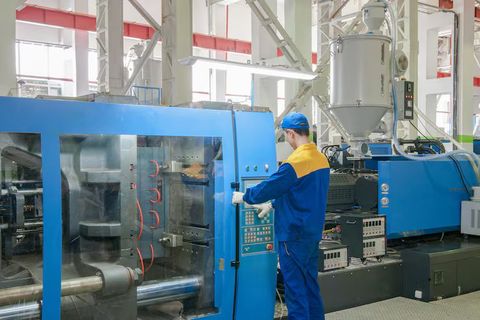 Injection Moulding Machines: Learn About Systems, Processes, and Applications