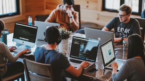 Coding Bootcamps Guide to Programming Fundamentals, Development Tools, and Portfolio Building