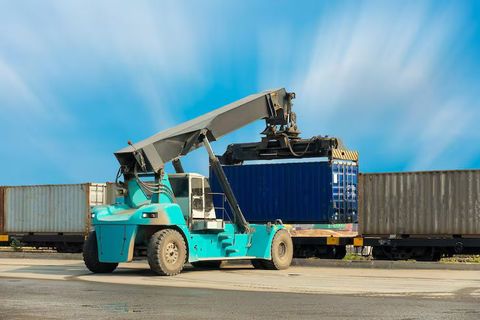 Discover Different Types of Industrial Container Rotators and Their Uses