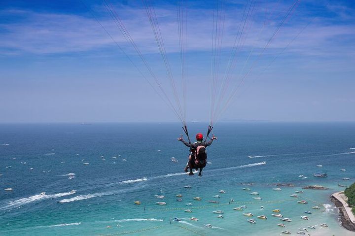 Skydiving in Dubai Tips: Learn About Preparation, Safety, and Jump Procedures