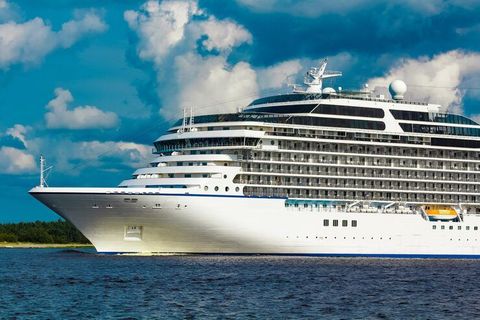 Luxury Cruise Explanation of Modern High-End Ocean Travel