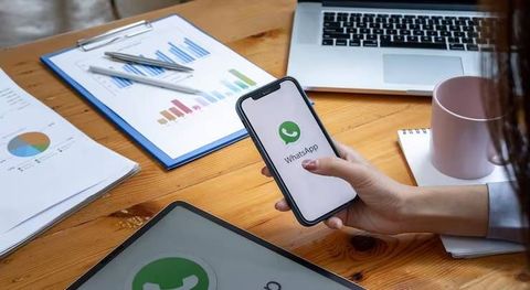 CRM for WhatsApp Insights into Customer Engagement and Business Communication